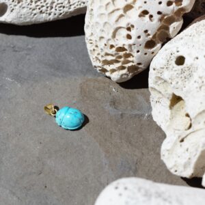 Pendente turchese e oro ”SCARABEO” – 02 – Pendente amuleto- pendente turchese – Pendente egizio- ciondolo egiziano- amuleto rinascita
