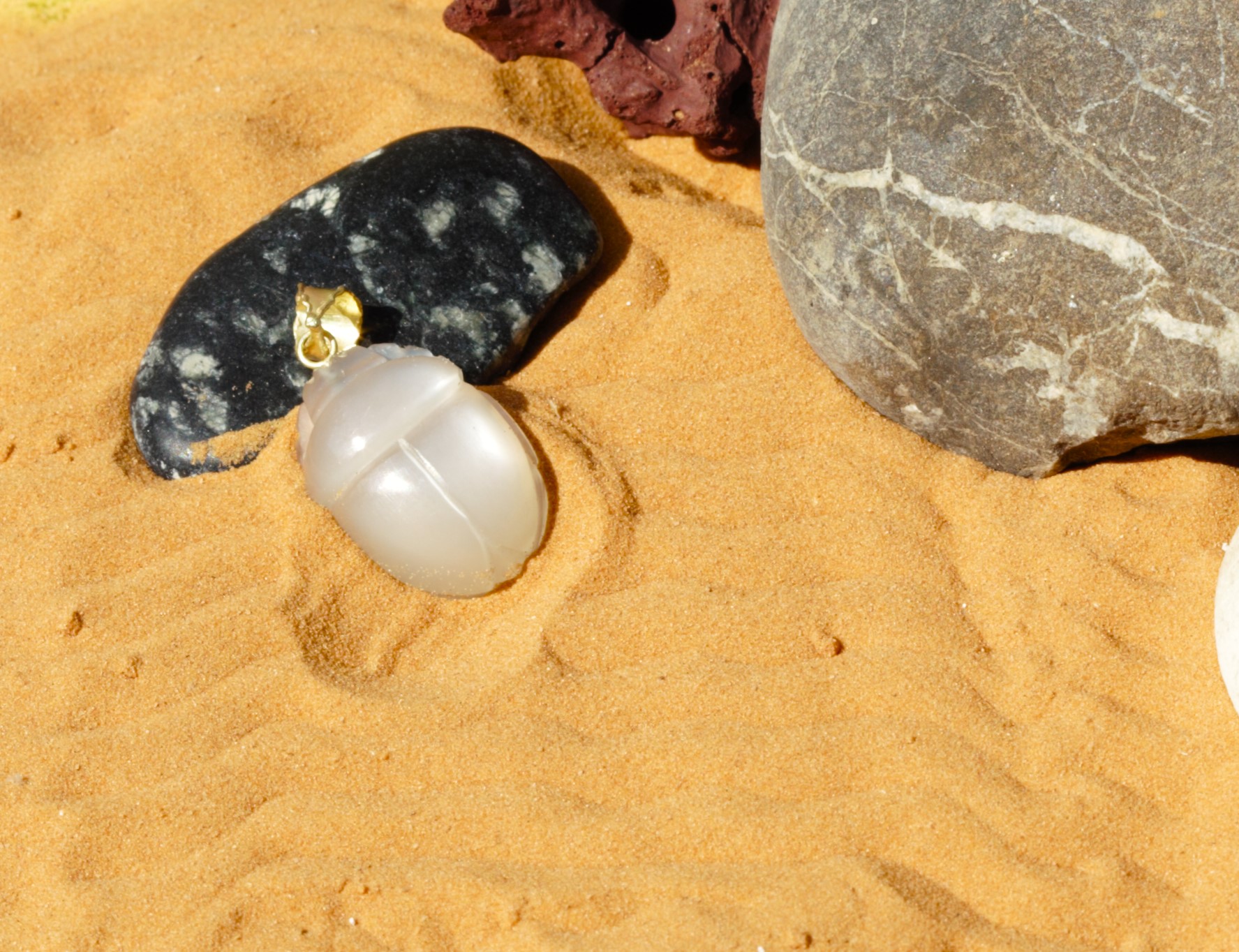 moonstone and gold pendant