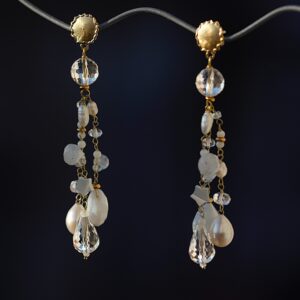 Des boucles d'oreilles en or ”Boucles d'oreilles quartz et or '' GEOMETRIE '' Quartz rutile cabouchon ct” Glace et neige- 4 – Boucles d'oreilles précieuses et dorées – Boucles d'oreilles en cascade Préziosi Bunch-Bunch